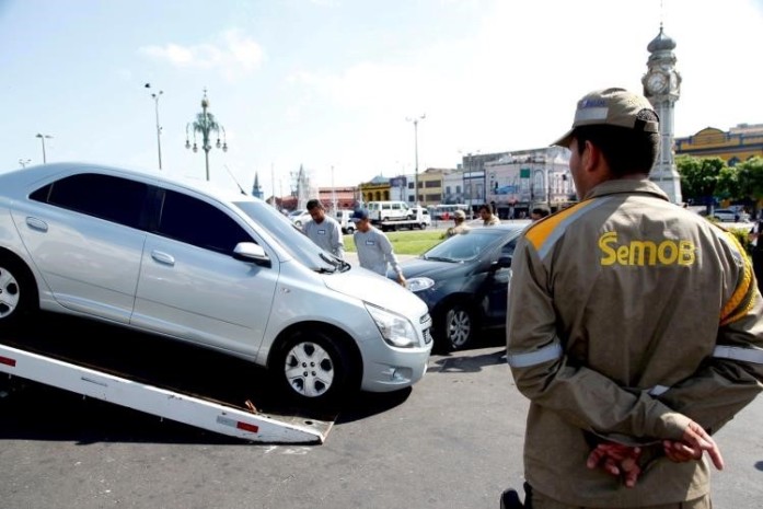 Motoristas são orientados a não estacionar no percurso do Círio - 10/10/2014 Crédito: Arquivo Comus